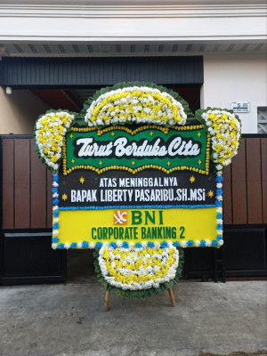 Papan Bunga Duka di Kamasan