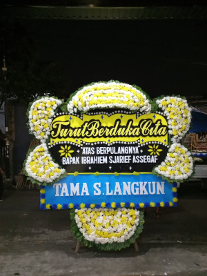Papan Bunga Duka di Kamasan
